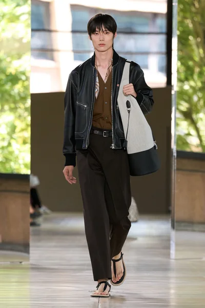 Look 5